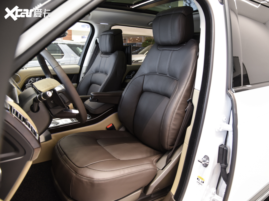 2022 3.0 L6 400PS L