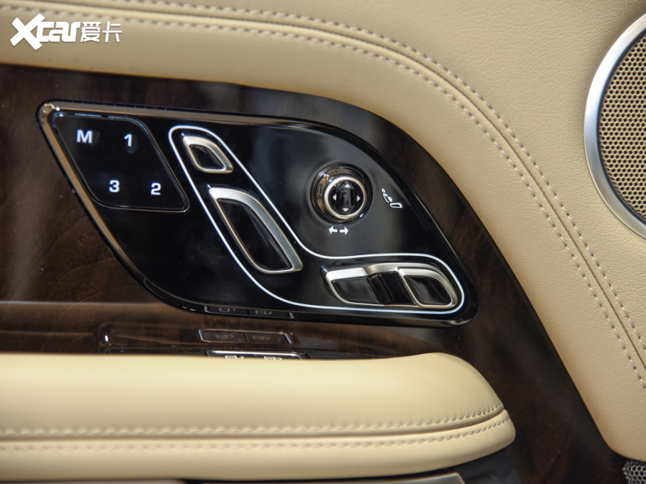 2022 3.0 L6 400PS L(jng)