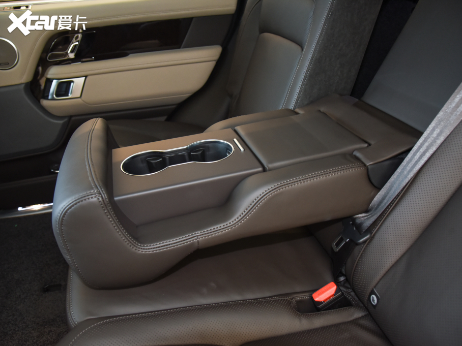 2022 3.0 L6 400PS L