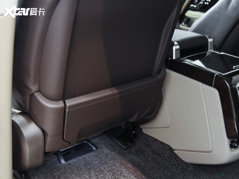 2022 3.0 L6 400PS L