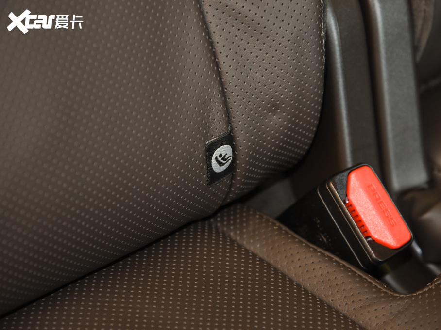 2022 3.0 L6 400PS L(jng)