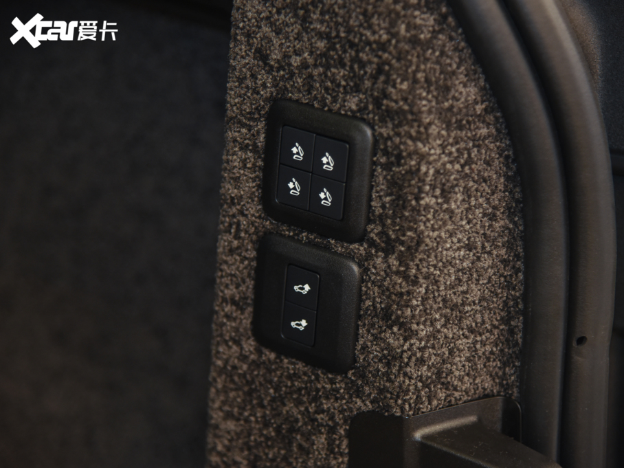 2022 3.0 L6 400PS L