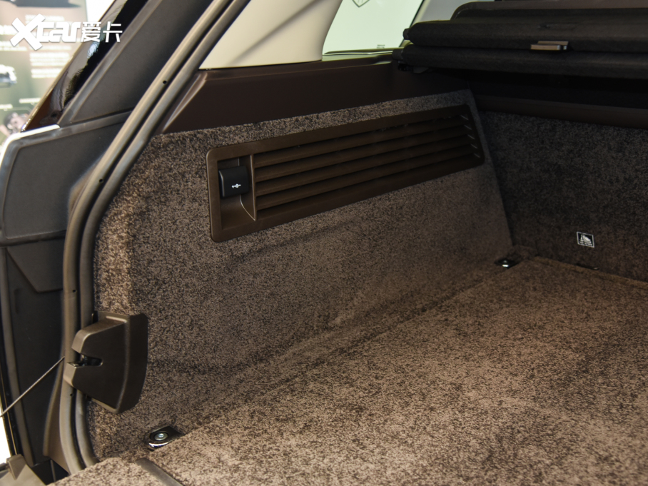 2022 3.0 L6 400PS L