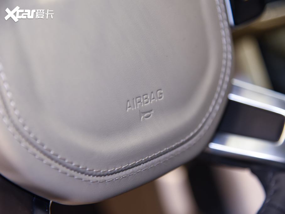 2022 3.0 L6 400PS L