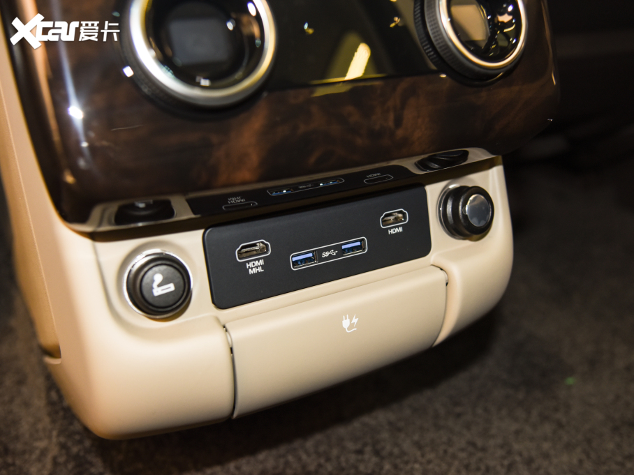 2022 3.0 L6 400PS L