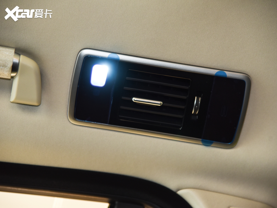 2022 3.0 L6 400PS L(jng)