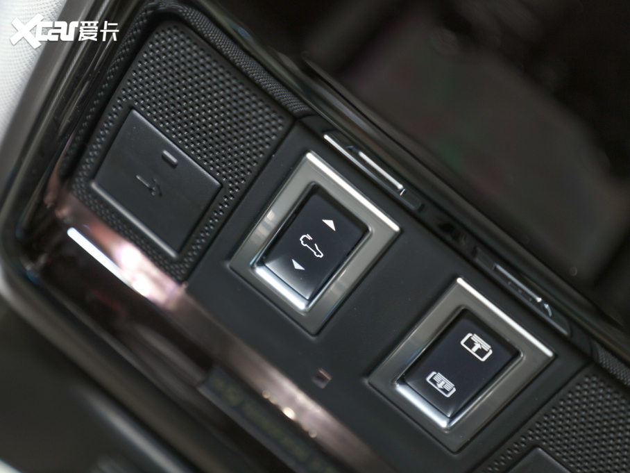 2022 3.0 L6 360PS 