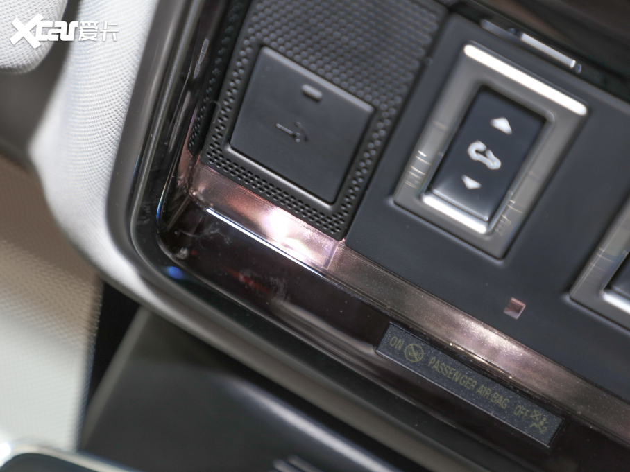 2022 3.0 L6 360PS 