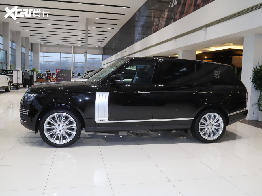 2022 3.0 L6 400PS 焓L