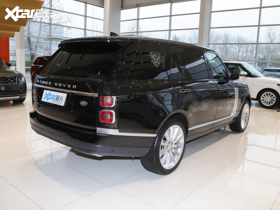 2022 3.0 L6 400PS 焓L