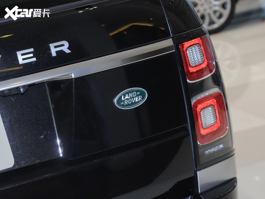 2022 3.0 L6 400PS 焓L