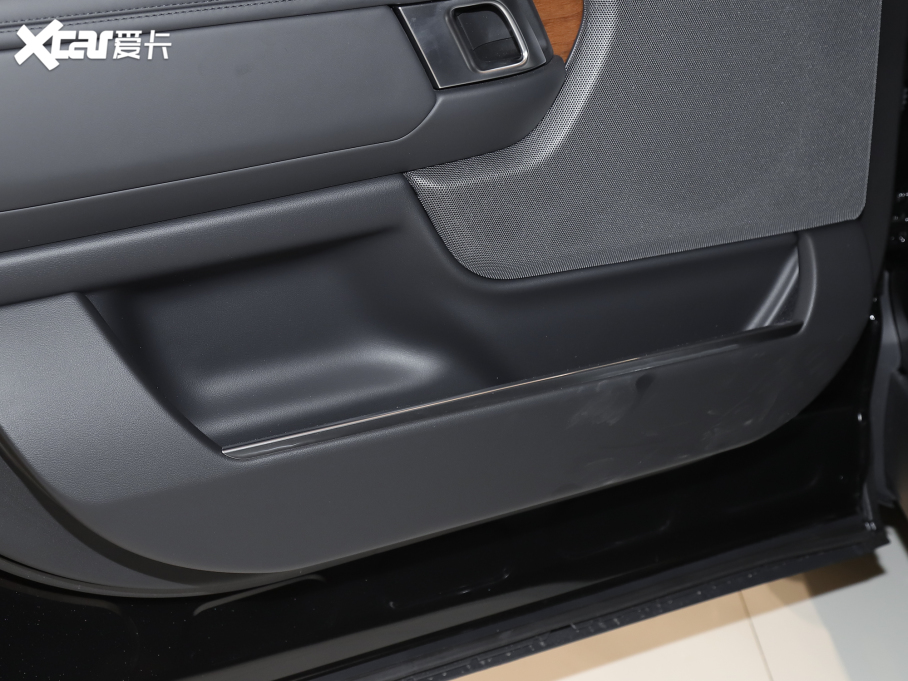 2022 3.0 L6 400PS 焓(chung)L