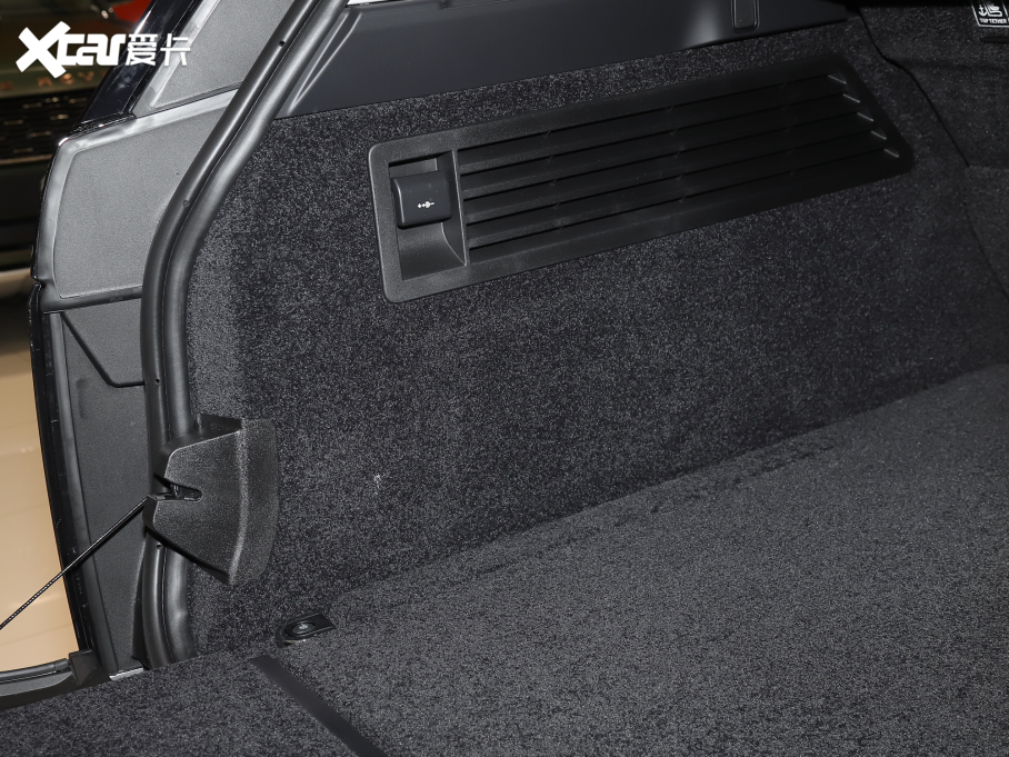 2022 3.0 L6 400PS 焓L