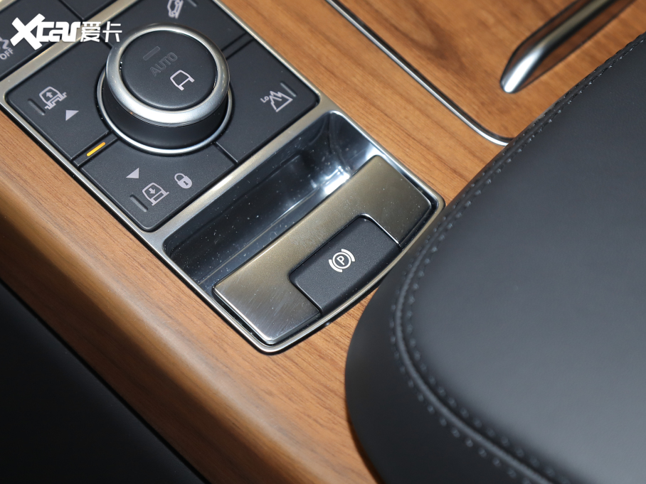 2022 3.0 L6 400PS 焓L