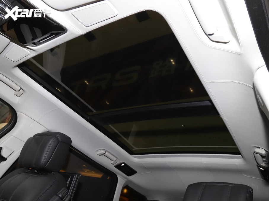 2022 3.0 L6 400PS 焓(chung)L