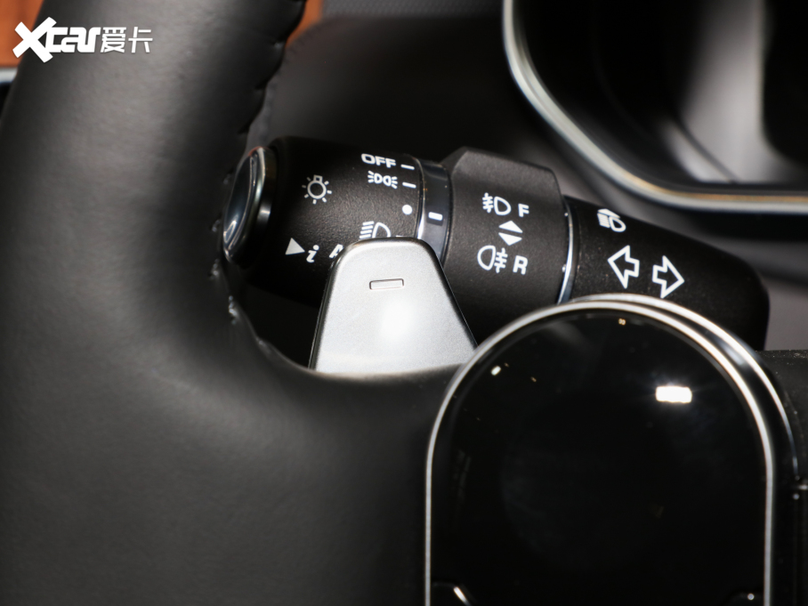 2022 3.0 L6 400PS 焓L