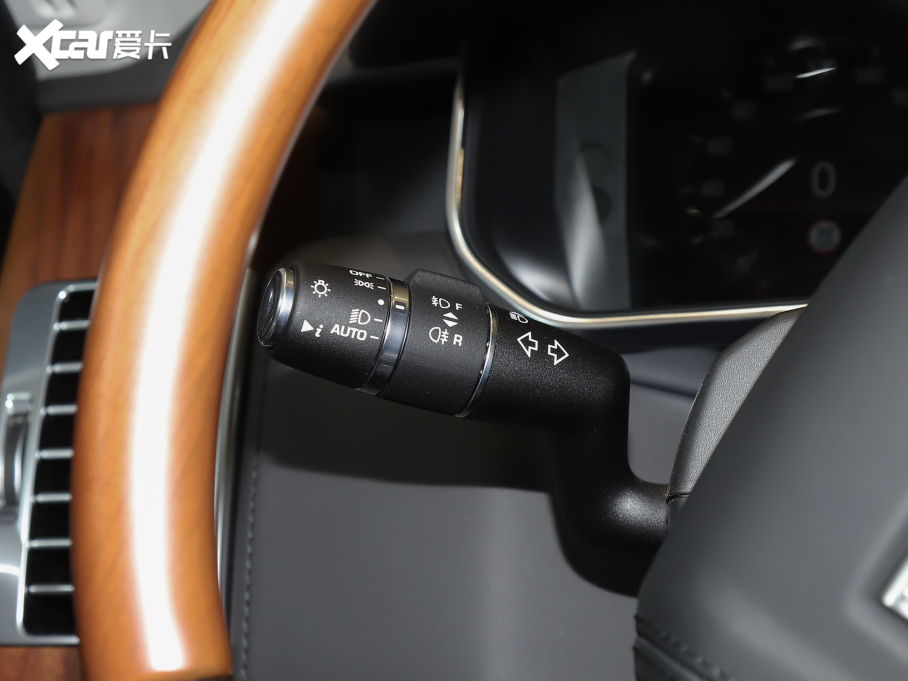 2022 3.0 L6 400PS 焓L