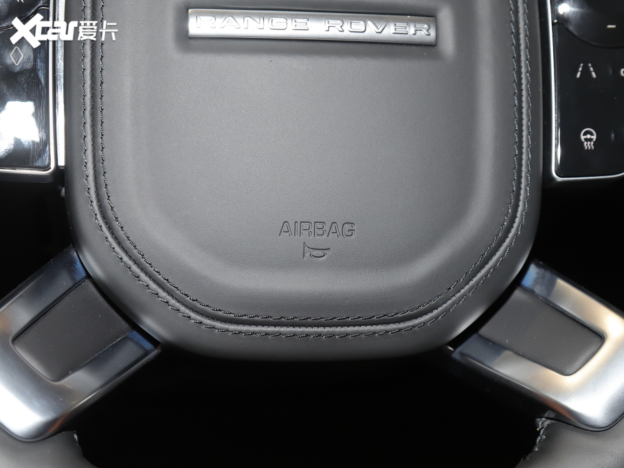 2022 3.0 L6 400PS 焓(chung)L(zhng)