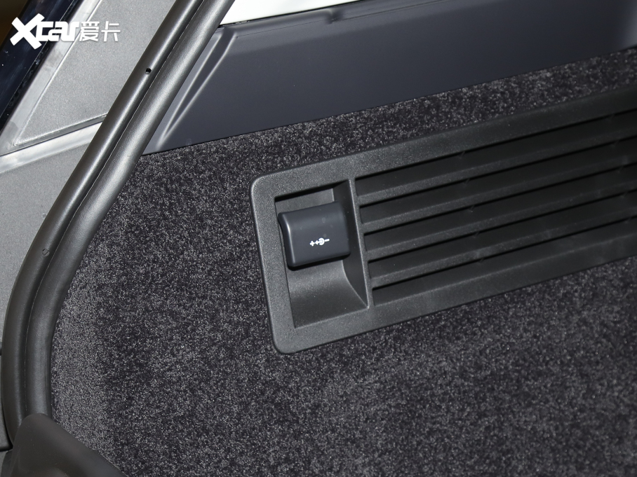 2022 3.0 L6 400PS 焓L