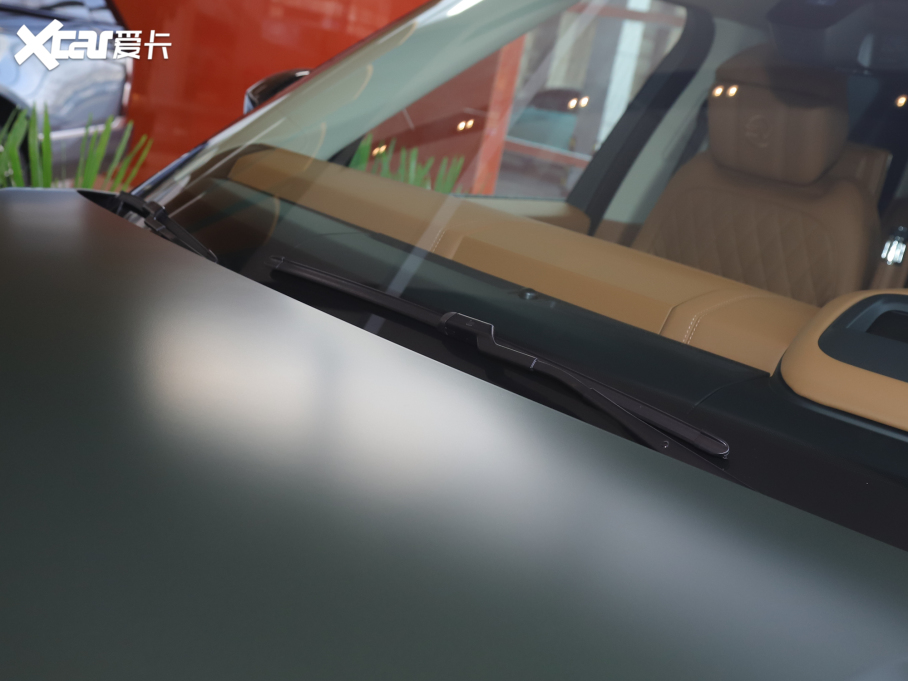 2022 5.0 SC V8 565PS SVApذ