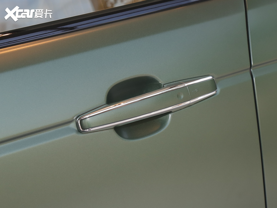 2022 5.0 SC V8 565PS SVApذ