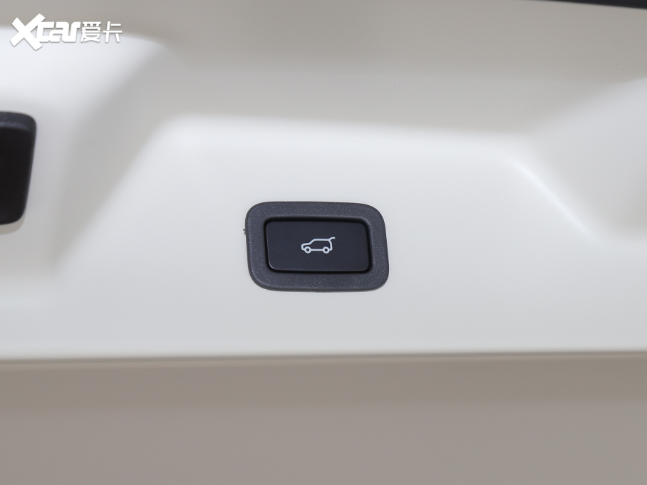 2022 5.0 SC V8 565PS SVApذ