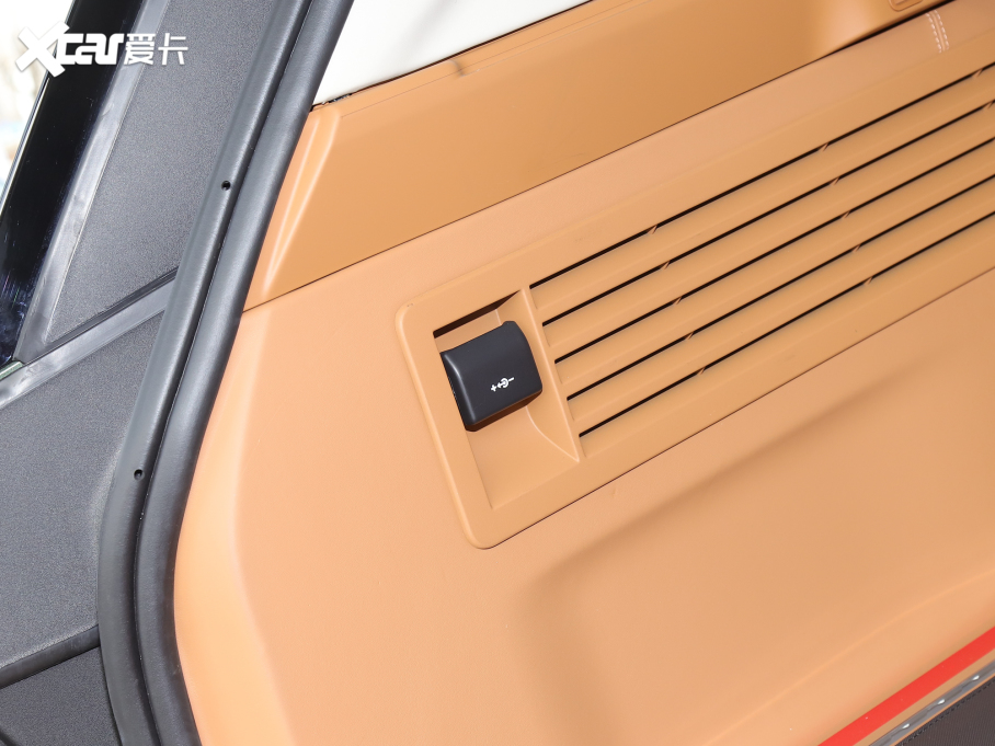 2022 5.0 SC V8 565PS SVApذ