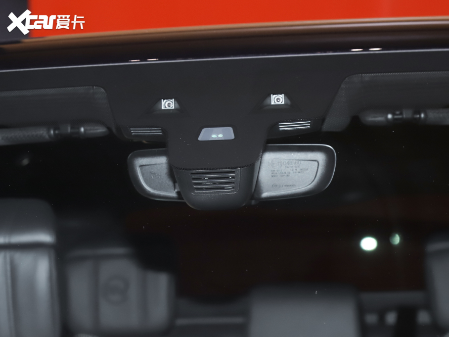 2022 5.0 SC V8 565PS SVAҫӵذ