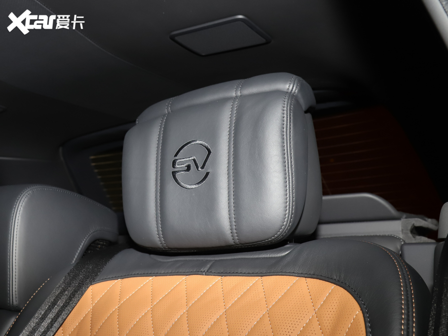 2022��� 5.0 SC V8 565PS SVAҫ�ӵ�ذ�