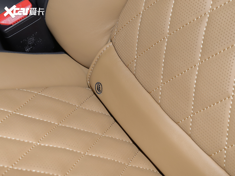 2022 5.0 SC V8 565PS SVAҫӵذ