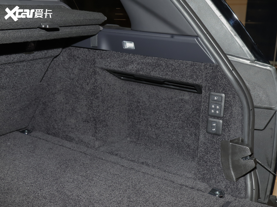 2022��� 5.0 SC V8 565PS SVAҫ�ӵ�ذ�