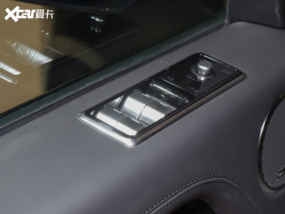 2022 5.0 SC V8 565PS SVAҫ(dng)ذ