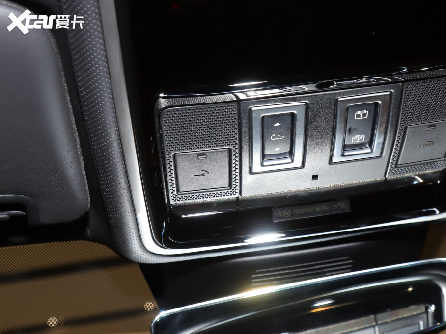 2022 5.0 SC V8 565PS SVAҫӵذ