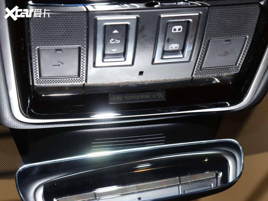 2022��� 5.0 SC V8 565PS SVAҫ��(d��ng)��ذ�