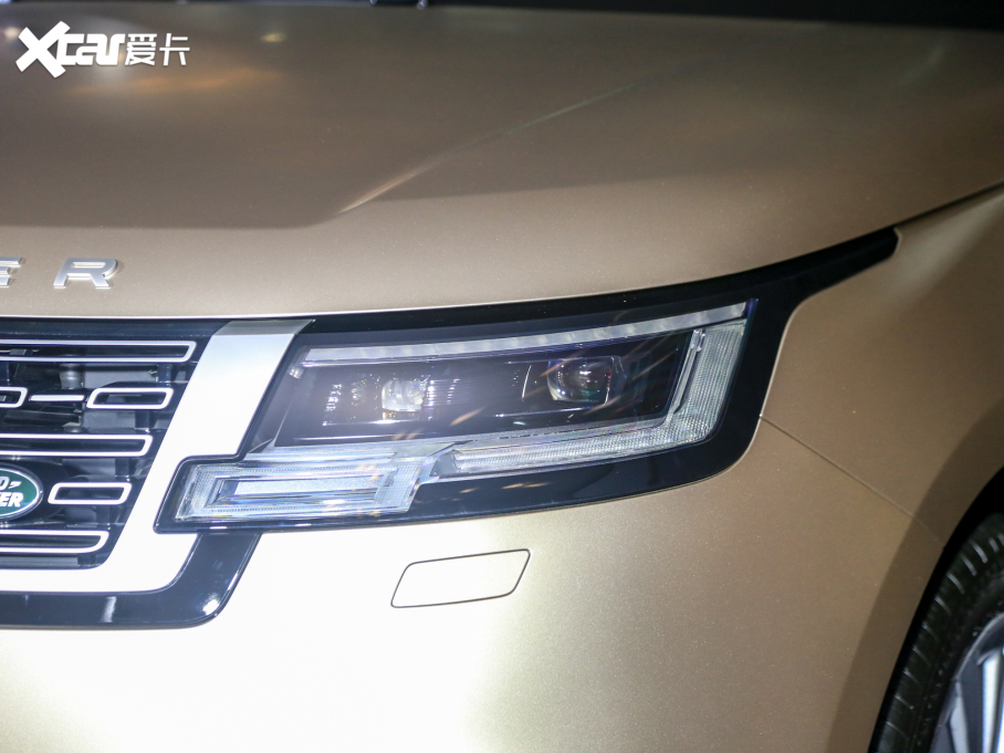 2023 4.4 V8 530PS װl