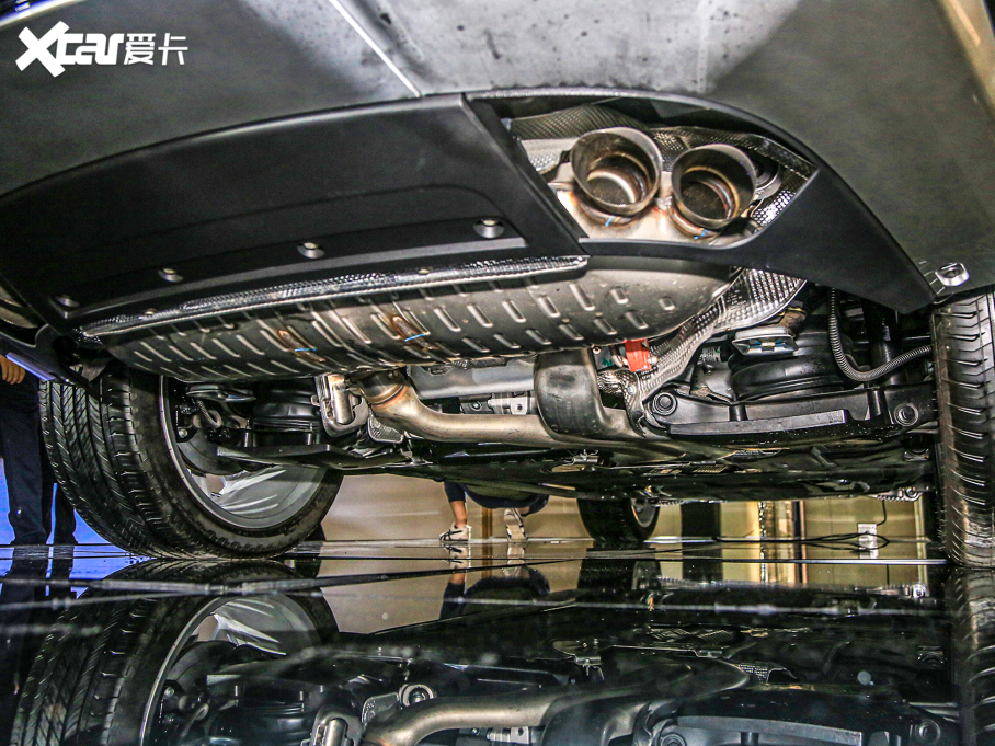 2023 4.4 V8 530PS װl