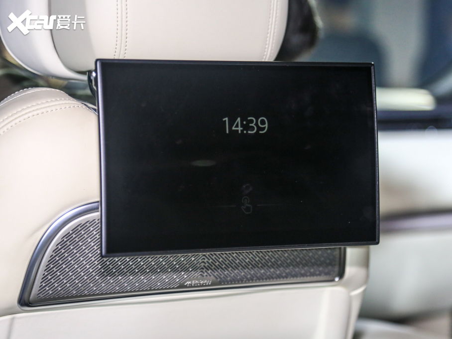 2023 4.4 V8 530PS װl