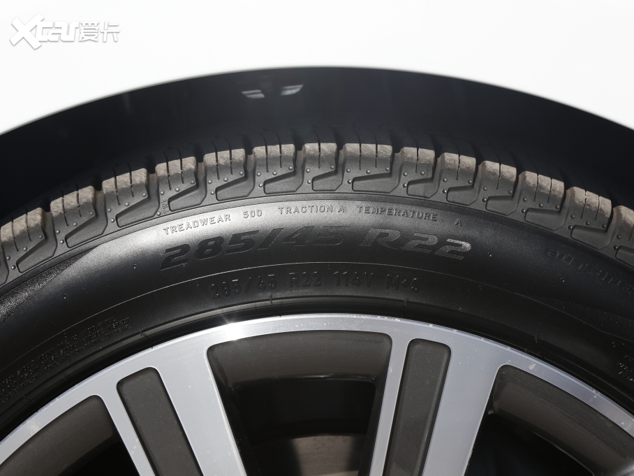 2023��� 3.0 L6 400PS ʢ�����L��