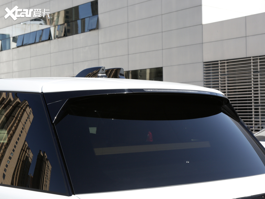 2023��� 3.0 L6 400PS ʢ�����L��