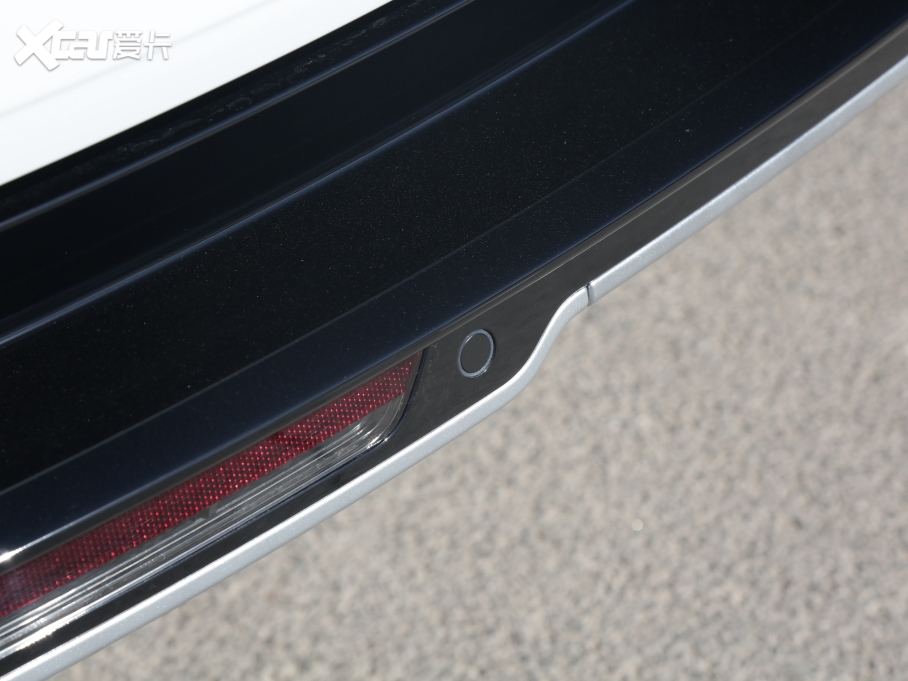 2023��� 3.0 L6 400PS ʢ�����L(zh��ng)��