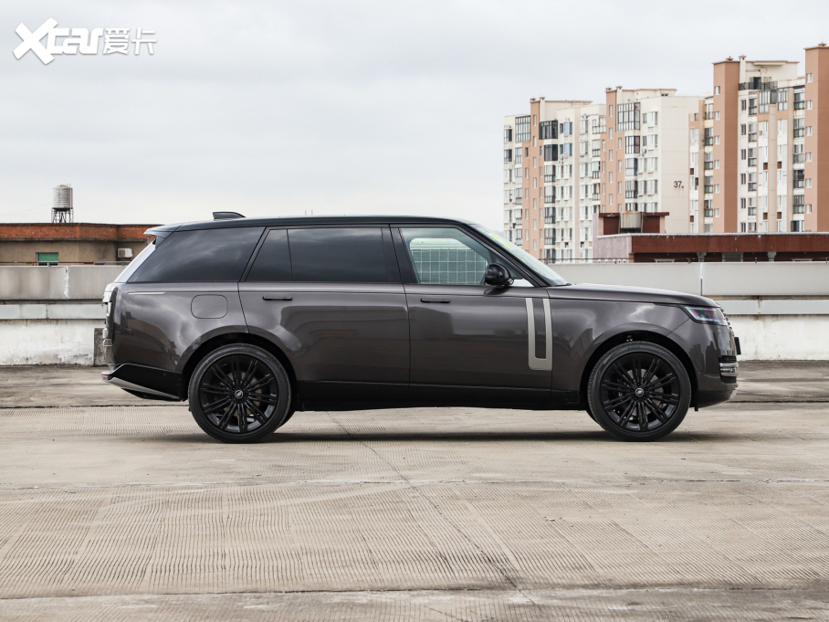 2023 3.0 L6 400PS ʢL