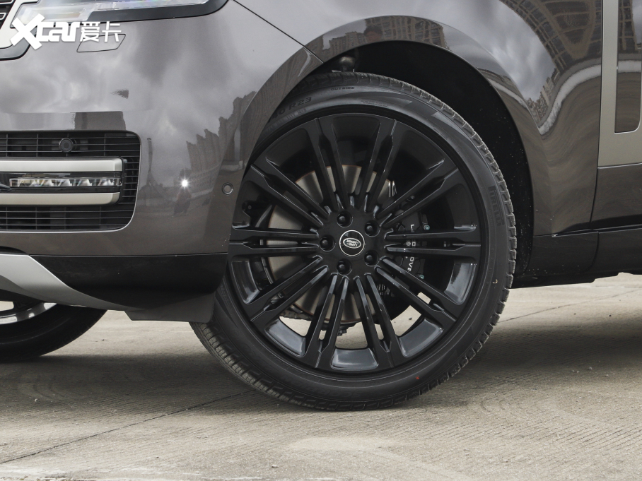 2023 3.0 L6 400PS ʢL