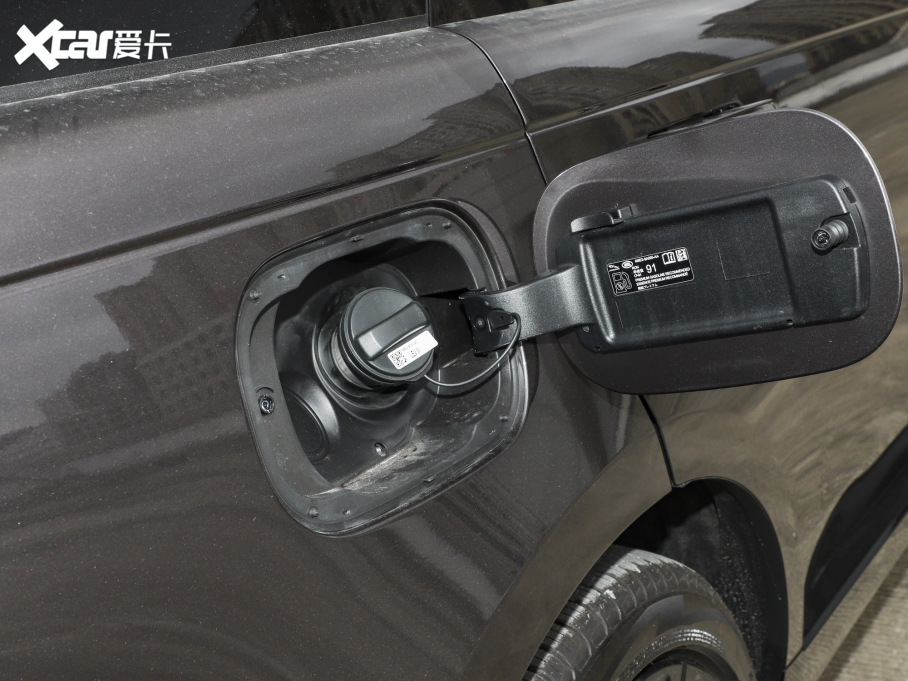 2023 3.0 L6 400PS ʢL