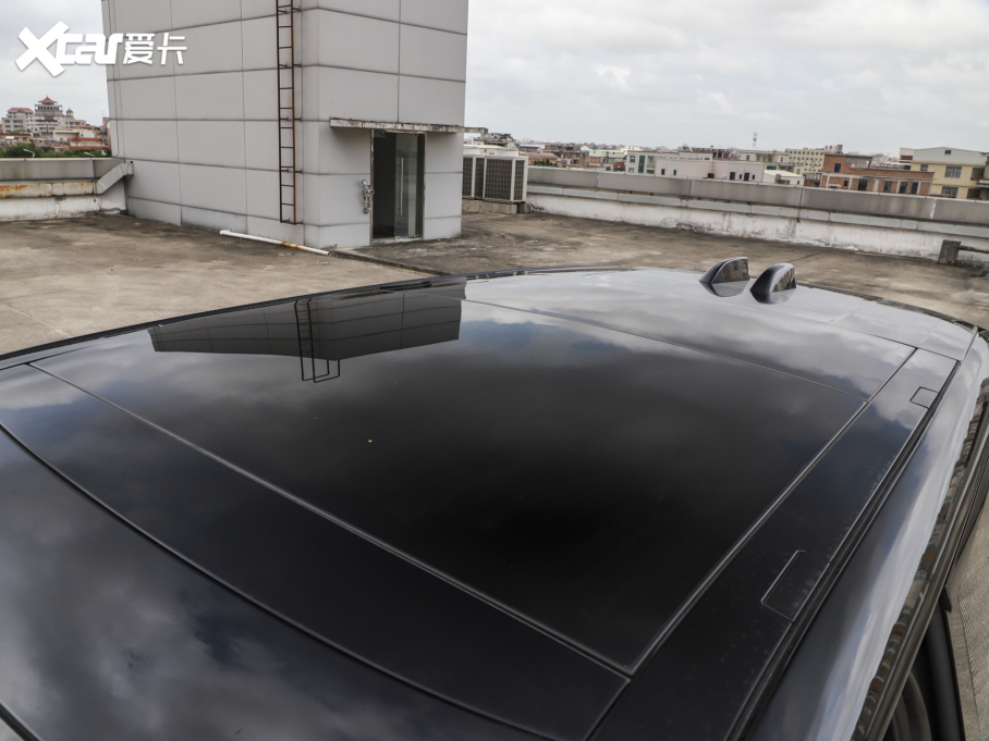 2023 3.0 L6 400PS ʢL