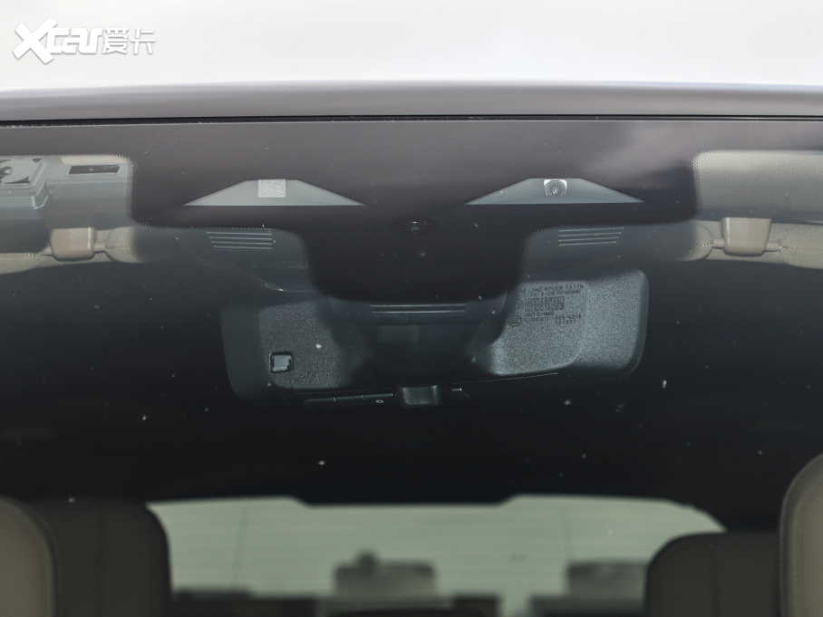 2023 3.0 L6 400PS ʢL