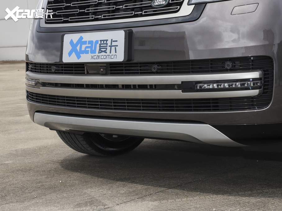 2023 3.0 L6 400PS ʢL