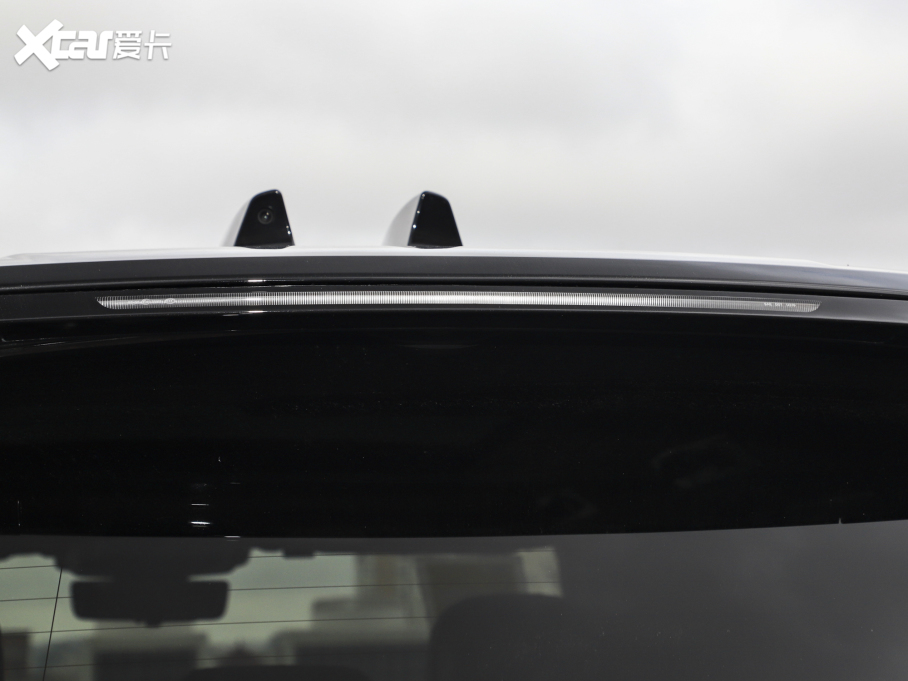 2023 3.0 L6 400PS ʢL