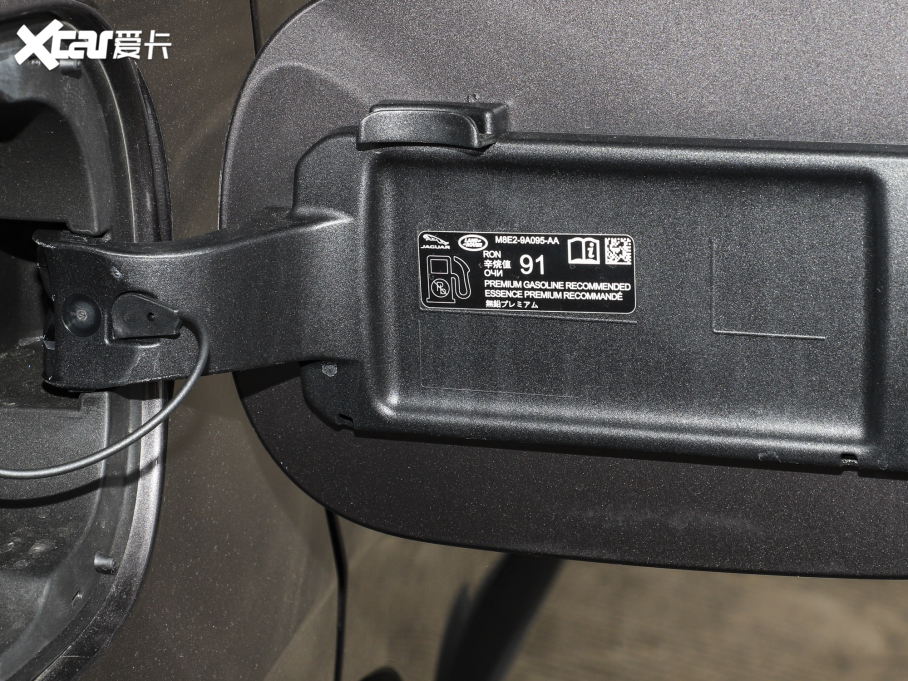 2023 3.0 L6 400PS ʢL