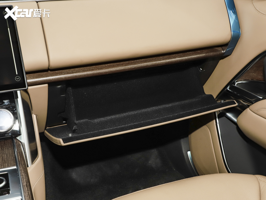 2023 3.0 L6 400PS ʢL