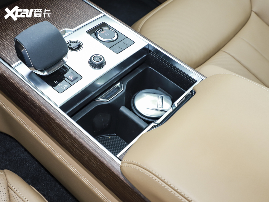 2023 3.0 L6 400PS ʢL